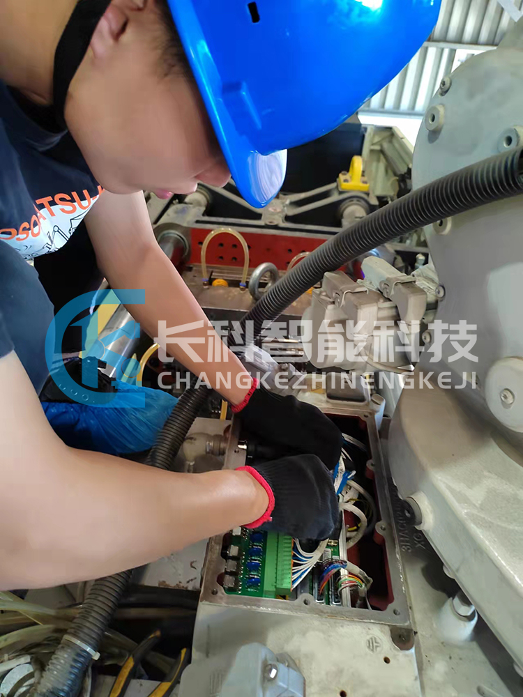 ABB機(jī)械手保養(yǎng)前后對比圖 ABB機(jī)械手保養(yǎng)前后對比圖