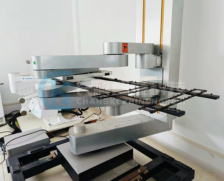 Sankyo三協(xié)面板搬運(yùn)機(jī)器人SR9182EB032 Sankyo三協(xié)面板搬運(yùn)機(jī)器人SR9182EB032