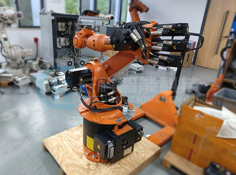 KUKA庫(kù)卡C2機(jī)器人本體KR16-2 KUKA庫(kù)卡C2機(jī)器人本體KR16-2